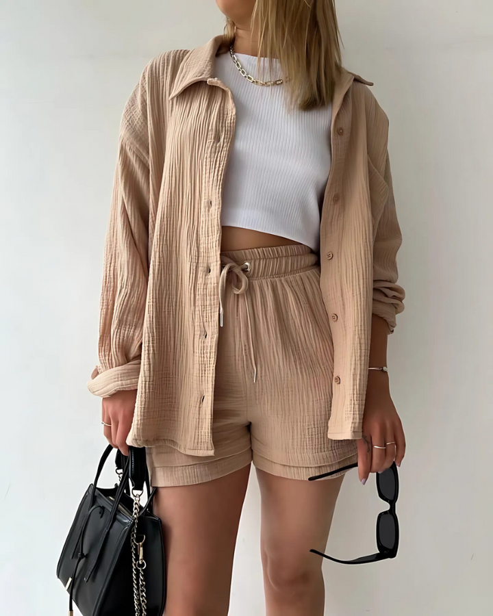 VERA™ – Ensemble short boutonné moderne