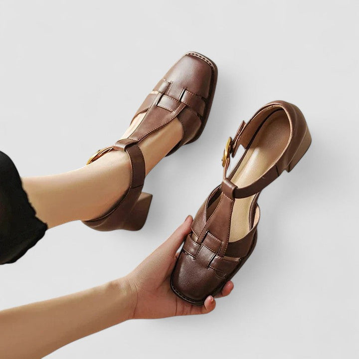 Elyxiana | Escarpins confortables à bride en T et talons carrés