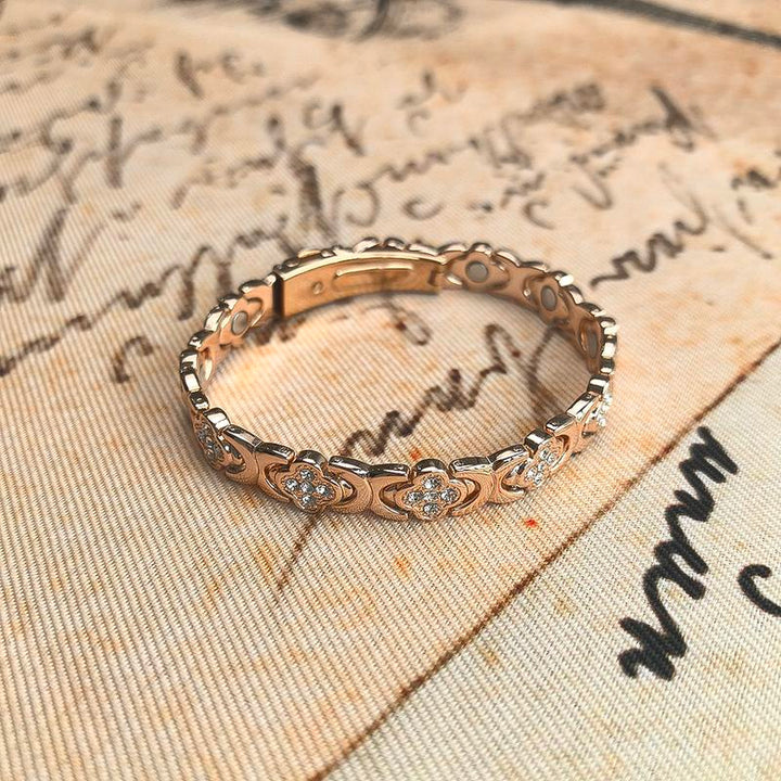 AURELIA™ – Bracelet élégant en cuivre magnétique