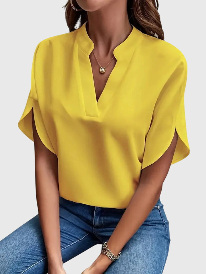 Beatrix™ | Chemise à col en V douce et élégante